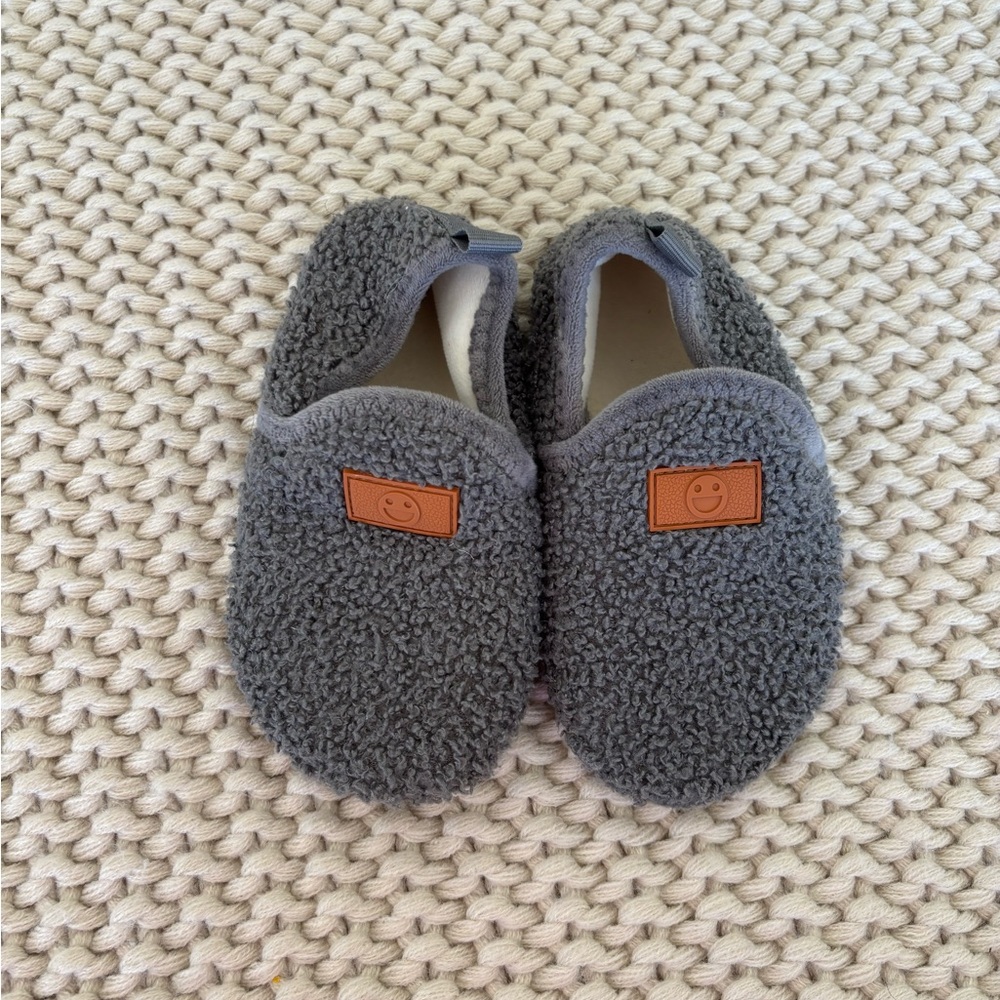 Toddler 10 10.5 slipper rubber slide on shoe